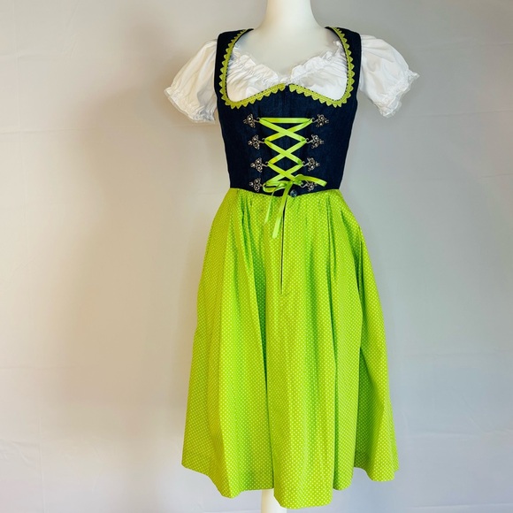 Radiant Oktoberfest Dirndl Set – Stoiber Dress w/ Blouse (US 6-8) - Picture 9 of 9